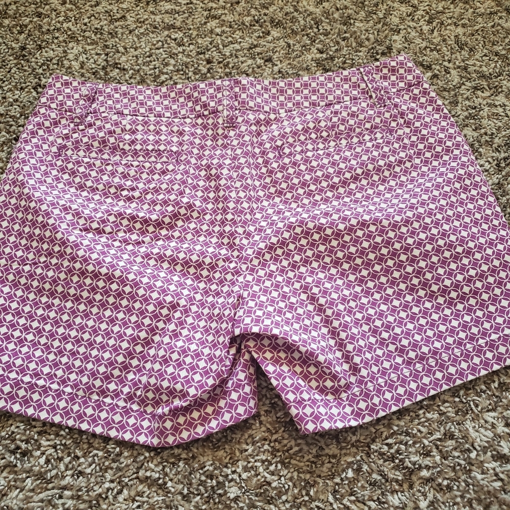 Patterned Shorts Size 8 - Picture 2 of 14